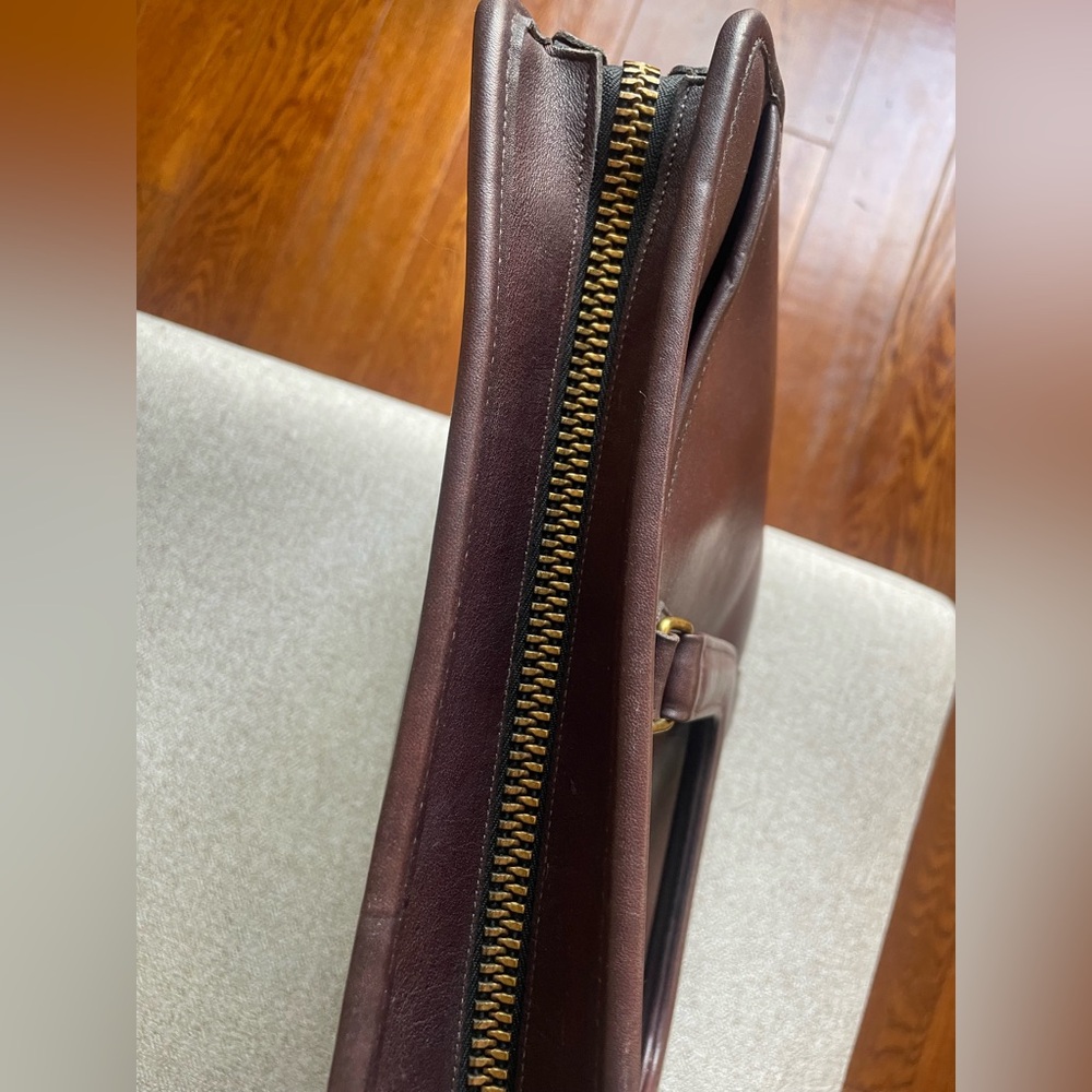 Coach Embassy BriefcasePre 94 One sided Tag #0695-934 measures: 10.5 H & 17 in L - Picture 12 of 16